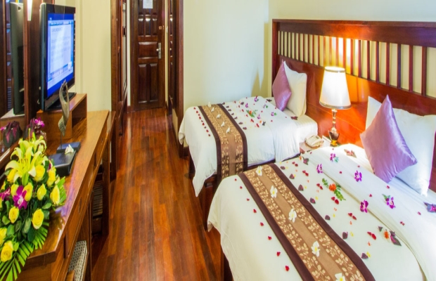 ROYAL EMPIRE HOTEL
